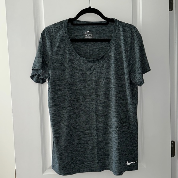 Nike Tops - Nike drifit Tshirt